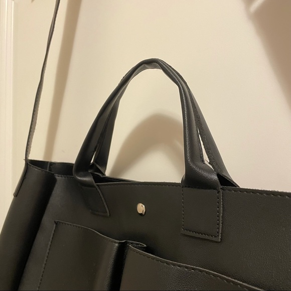 Black cross body bag - Picture 2 of 3